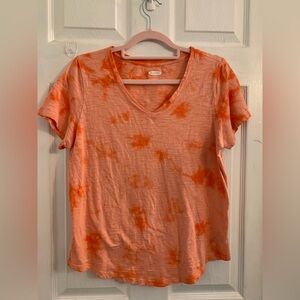 Old Navy Women’s Casual Tie-Dye V-Neck Tee - Orange. Size medium $10